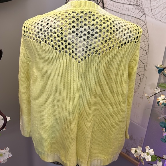 Sweater - Picture 5 of 8